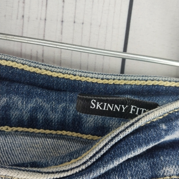 Judy Blue Light Wash Mid-Rise Skinny Fit Stretch Jeans - Picture 6 of 8